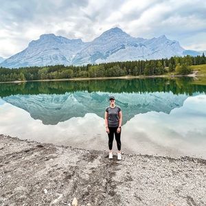 Meet your Posher, Ainsley